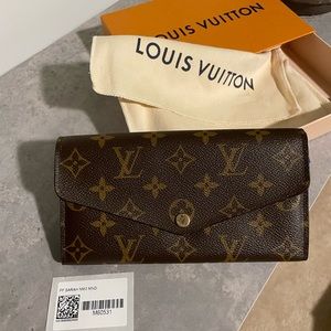 Louis Vuitton - Sarah Wallet